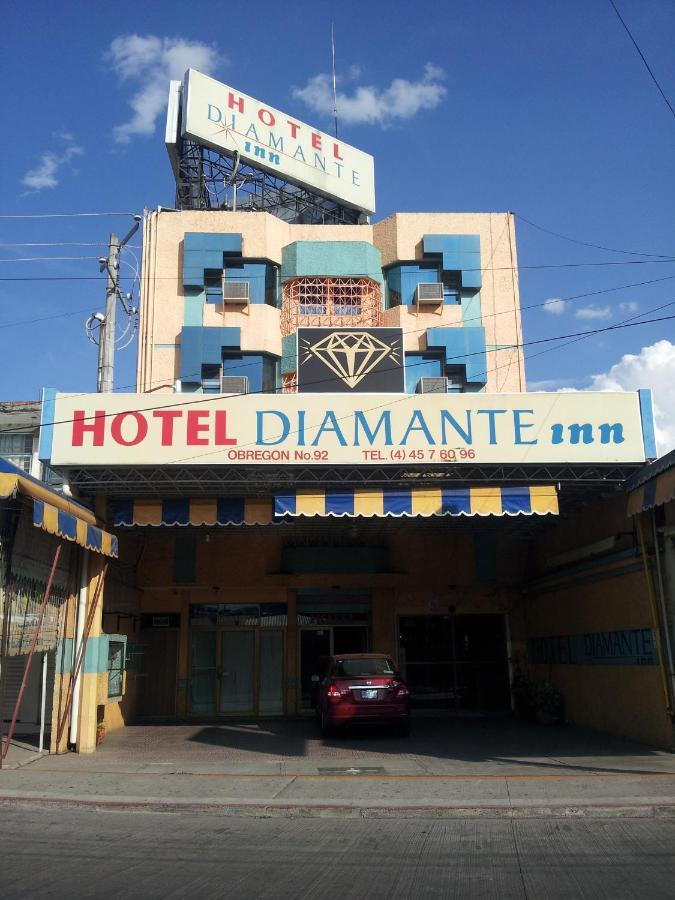 Hotel Diamante Inn Uriangato Bagian luar foto